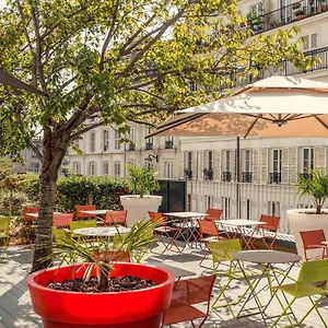 Hotel Mercure Montmartre Sacre Coeur, Paris