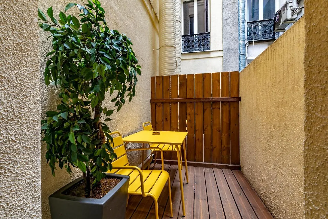 Hotel Maison Barbes Paris