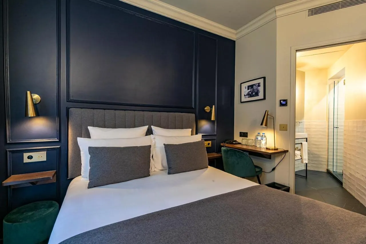 Maison Barbes Paris 4*,  France